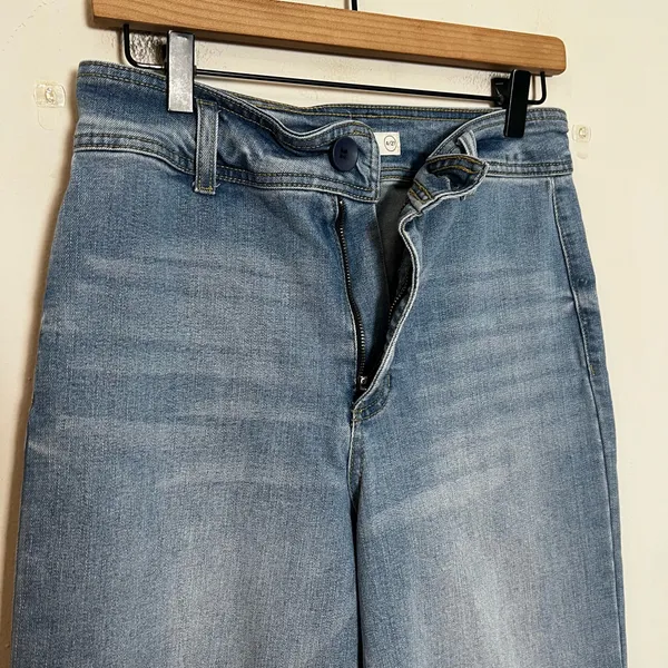 OAT NEW YORK- High Rise Wide Leg Jeans Blue Denim Powder Light Wash Raw Fray Hem - Image 8