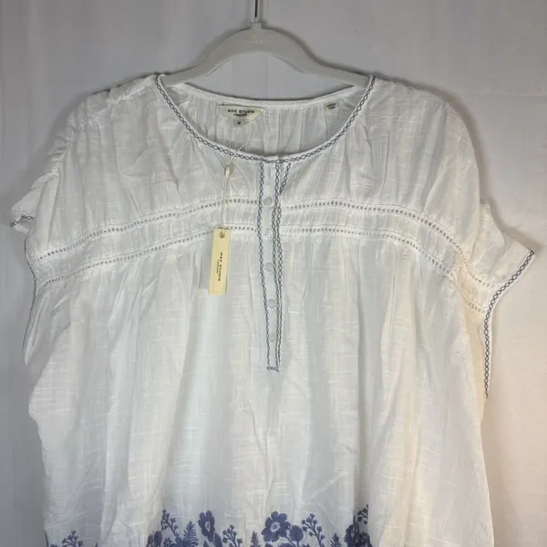 Max Studio London White Floral Sleeveless Top Size Medium NWT - Image 2
