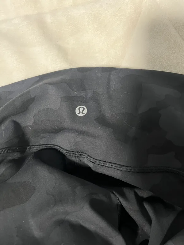 Lululemon Leggings Camo Grey - Image 3