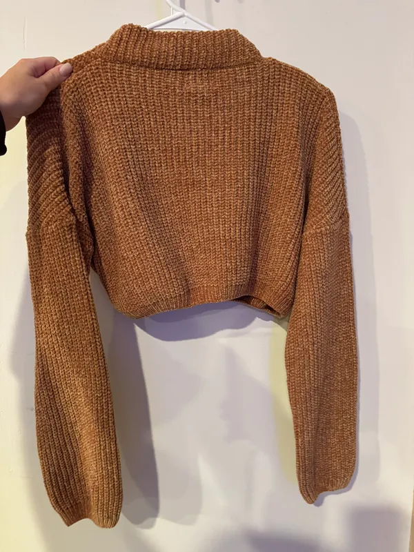 Dreamers Super Cropped Soft Sweater - Image 3