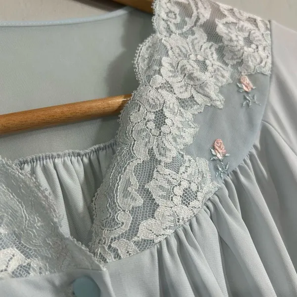Vintage Shadowline Baby Blue Lace Trim Nylon Robe Small Long Grannycore Lingerie - Image 6