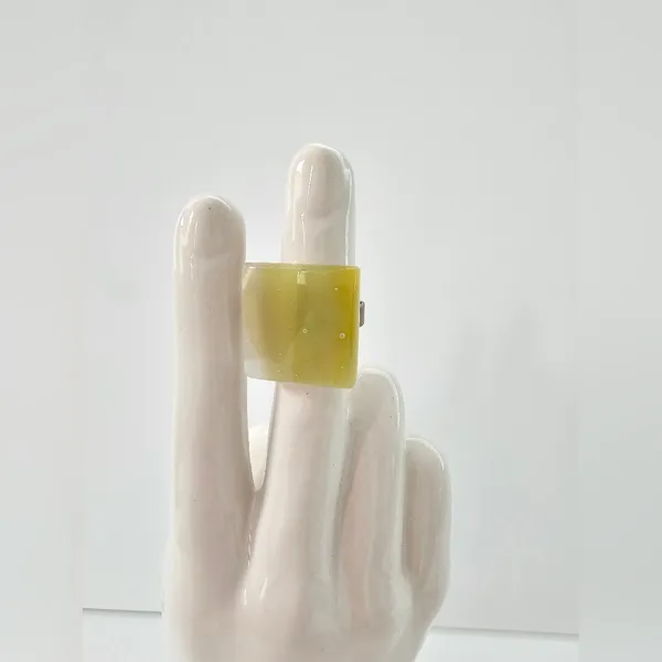 Vintage MCM Chartreuse Resin Statement Ring Bold Square Sugar Cube Yellow - Image 3