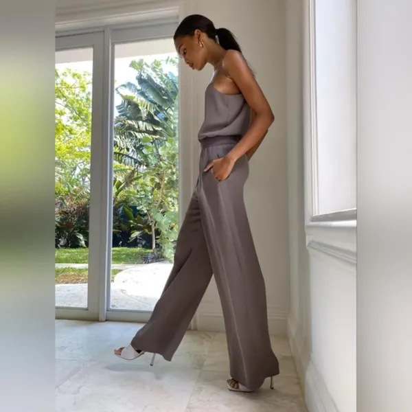Aritzia Babaton Scala Jumpsuit Size Small Wide Leg Chiffon Maeve - Image 3
