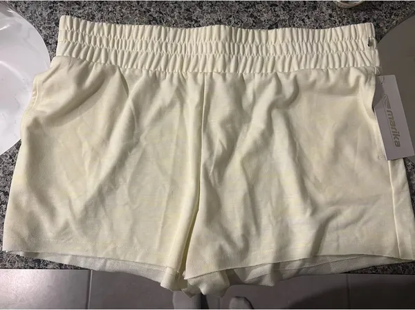 Marika Sport heather wax yellow shorts - Image 3