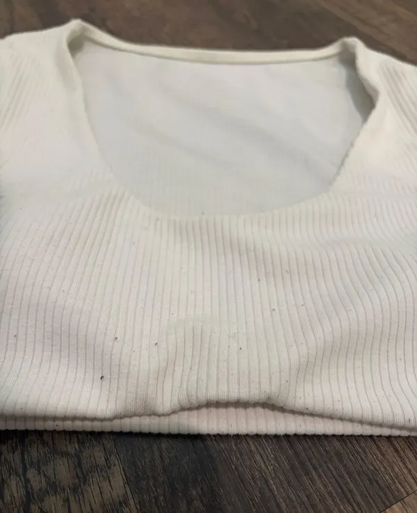 Alo ribbed defined long sleeve bra top in ivory - Image 3
