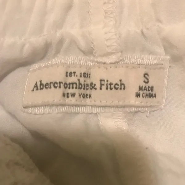 Abercrombie & Fitch Cream Lace Mini Skirt - Image 3