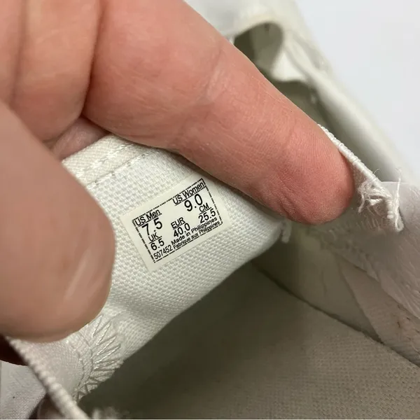 Vans all white slip on‎ shoes unisex sizes - Image 8