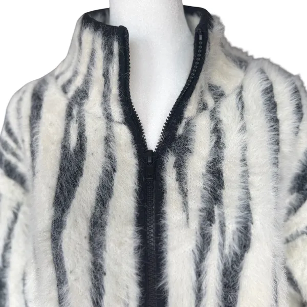 Anthropologie Cindy Eyelash Zebra 1/2 Zip Pullover Sz S‎ - Image 4