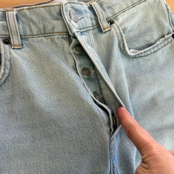 Reformation Jeans Cynthia High Rise Straight Jeans Button Fly Size 27 Light Wash - Image 4