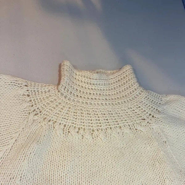 Sundance Cream Lambswool Blend Chunky Knit Dolman Sweater Size M - Image 8
