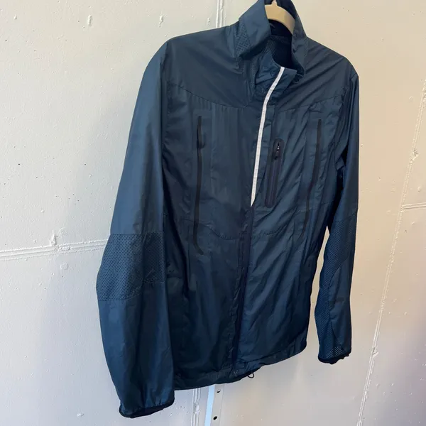 Lululemon Women's Mesh Vent Raincoat Windbreaker Jacket Navy Blue‎ Full Zip - Image 4
