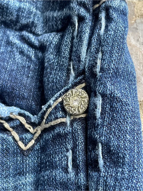 MEK Distressed y2k New Mazatlan Slim Bootcut Denim Jeans- 27/34 but 28.75 Inseam - Image 8