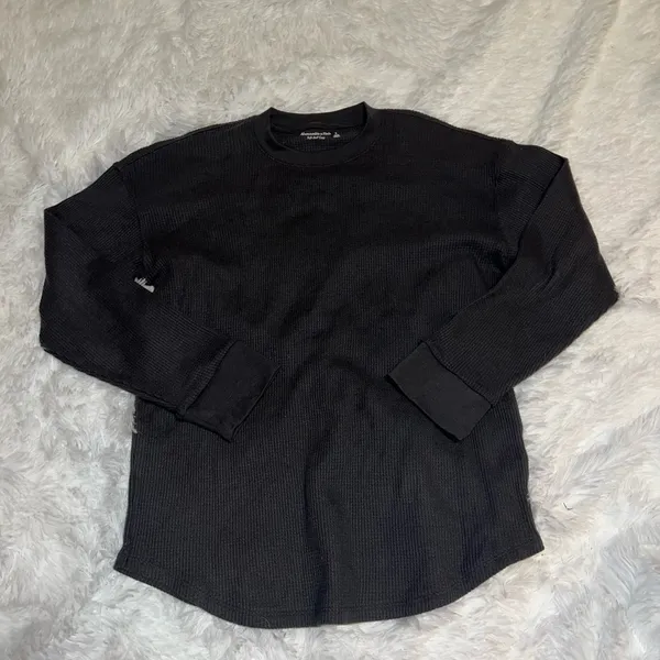 Abercrombie & Fitch Long Sleeve Gray Henley size Small - Image 2