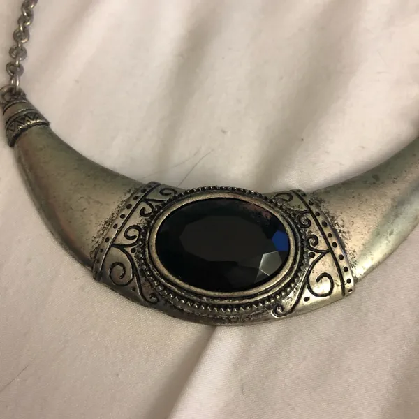 Black and silver statement necklace - Image 2