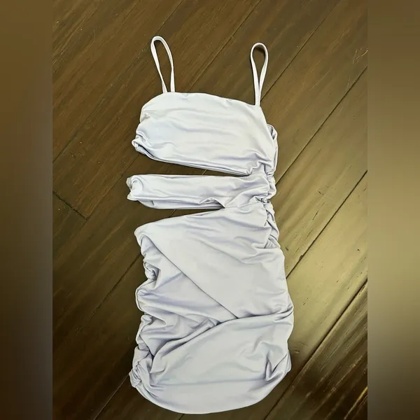 SHEIN Lavender Cut Out Ruched Dress Small Size 4 NWOT - Image 3