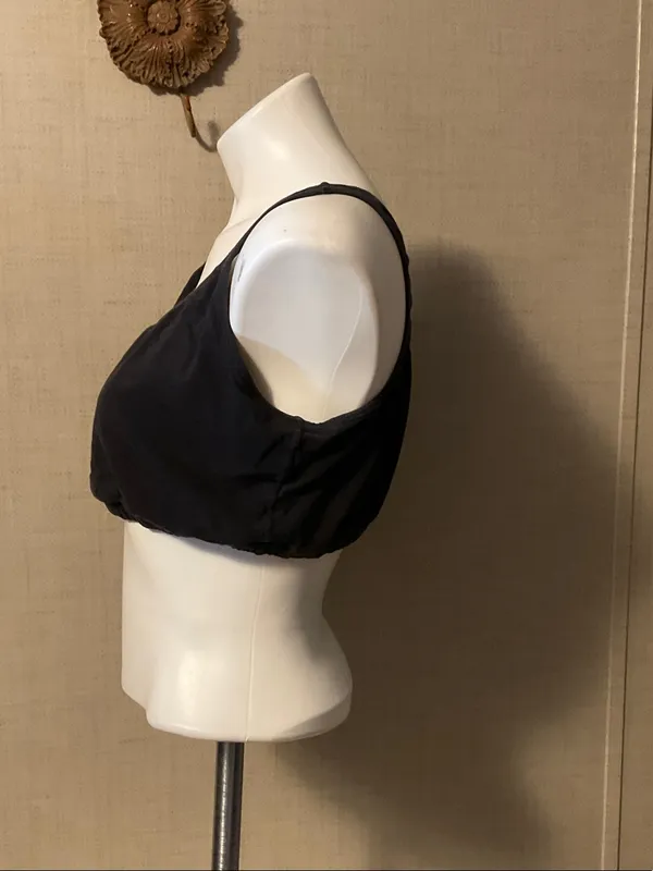 Wireless Scoop Sports Bra - Black - Image 4