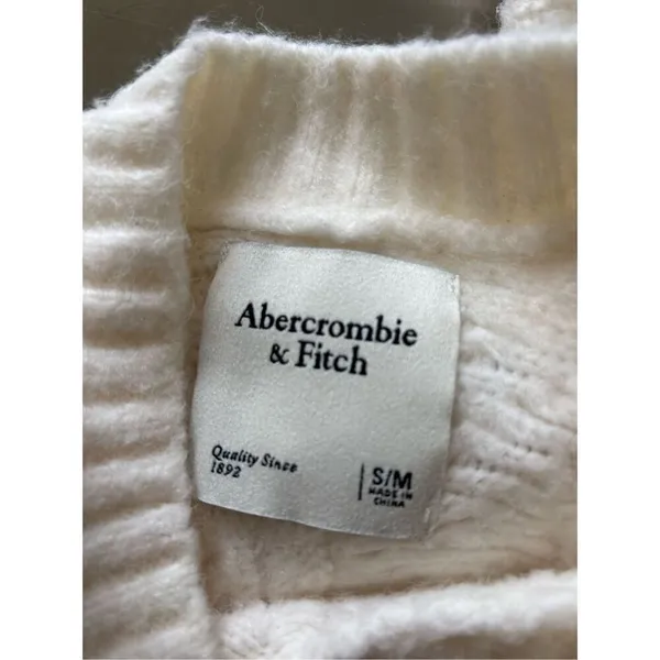 Abercrombie & Fitch Cable Knit Crewneck Sweater S/M Cream Chunky Knit - Image 3