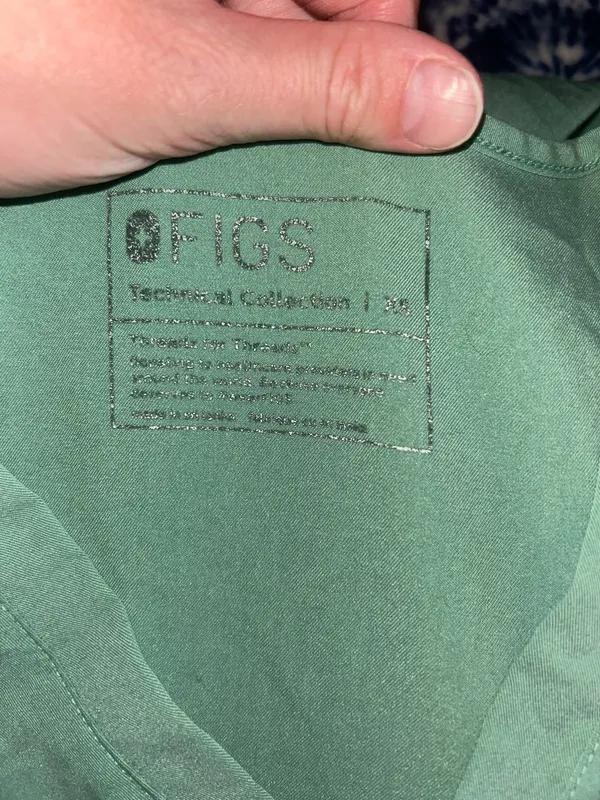 FIGS Scrub Set Jogger pants - Image 4