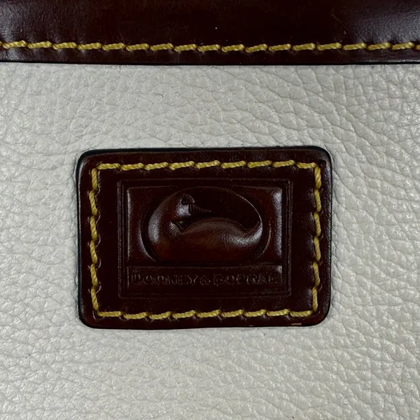 Dooney & Bourke Cream Pebbled Leather Wristlet Pouch Brown Trim‎ Duck Logo READ - Image 2