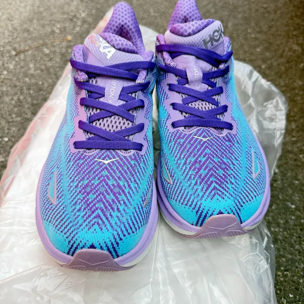 Hoka One One Clifton 9 running shoes in purple and blue with a gradient effect #running #athletic women size 7 - Image 2