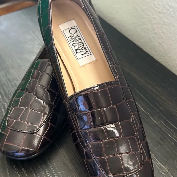 Loafers Croc-Embossed PatentLeather Loafers in Dark Brown by Courtney Taylor 6 M - Image 2