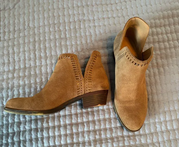 Lucky Brand Booties Ankle Suede - Image 4
