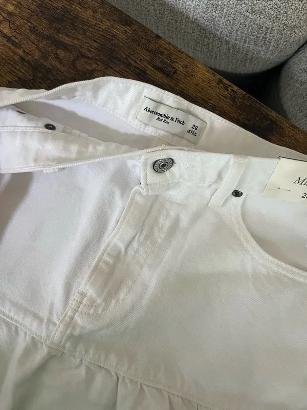 White Abercrombie mid rise skirt - Image 4