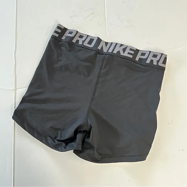 Nike Pro Black Biker Shorts Twist Waist Women's Black Athletic Shorts L - Image 2