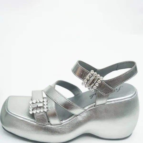 Free‎ People. Brooklyn Ankle Strap Silver Metallic Platform Sandal. 8.5 - Image 9