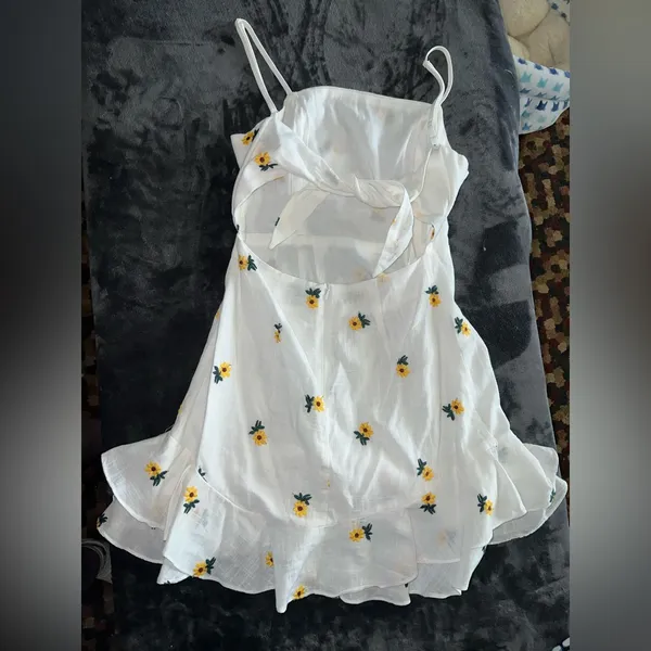 Princess Polly Chamberlain Sunflower Dress Size 4 - Image 6