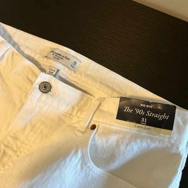 Abercrombie & Fitch Curve Love The 90s Straight Mid Rise White Jeans 31 Long NWT - Image 7