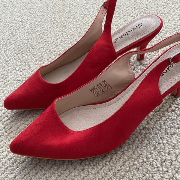 NEW Greatonu Bright Red Women’s Kitten Heels Suede Leather Size 39 Shoes NWOB - Image 4