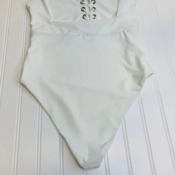 Lovetree White Lace Top 1 Pc Swimsuit Sz Medium - Image 9