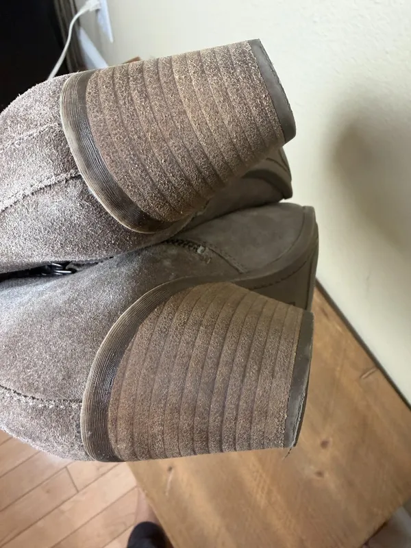 Frye Judith Zip Ankle Booties Boots Block Heel Size 8M taupe Grey Suede - Image 10