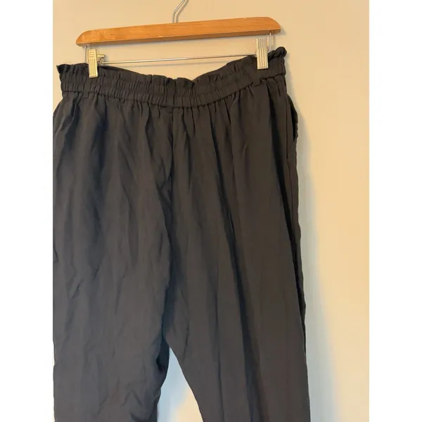 NWT Halara High Waisted Zipper Pocket Capri Linen Feel Pants in Black Size XL - Image 16