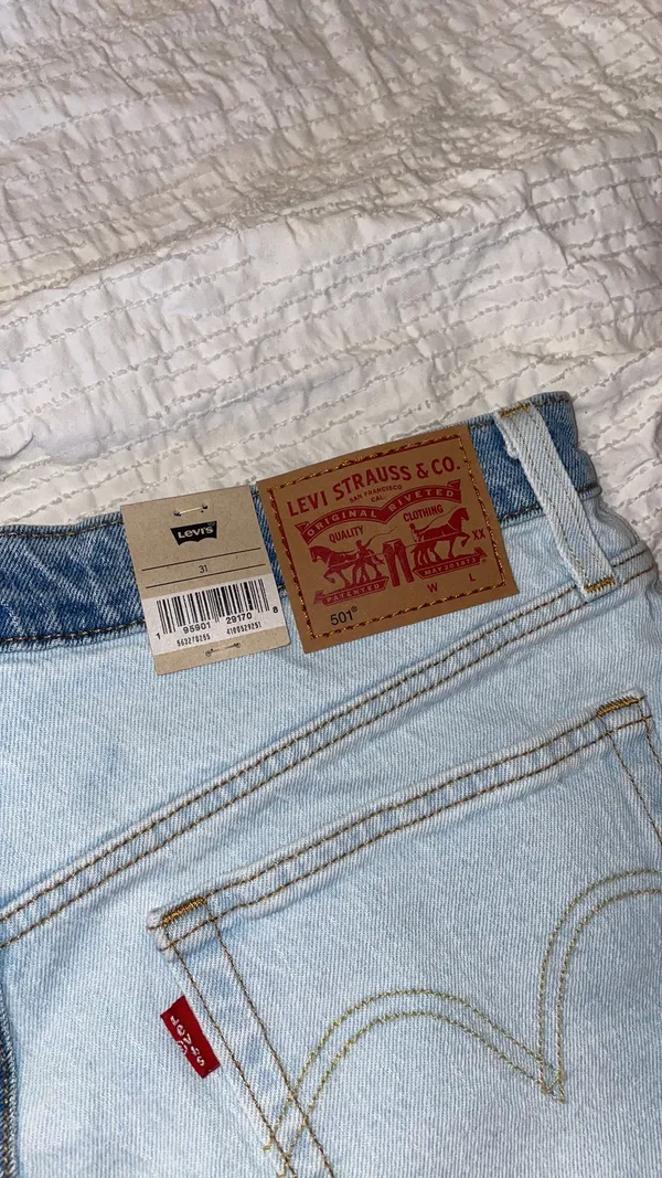 Levi's 501 Shorts - Image 3