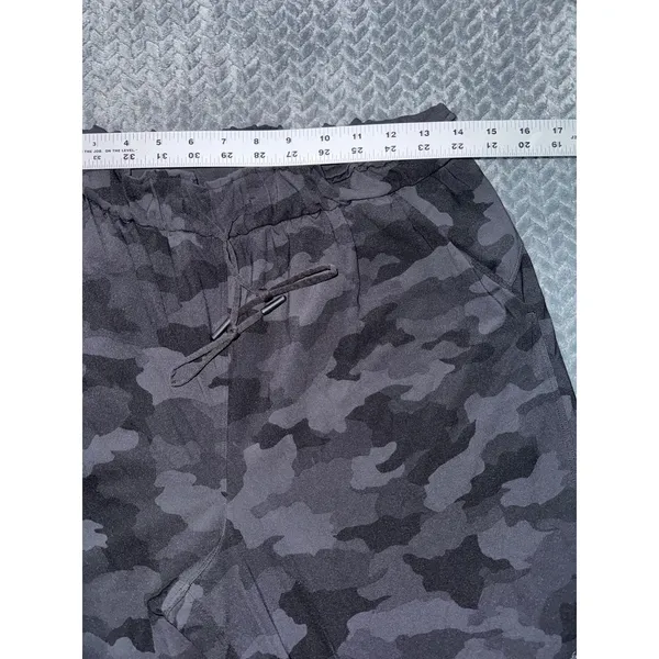 Lululemon‎ Women's Stretch HR Jogger Color Black Camouflage Size 10 - Image 8