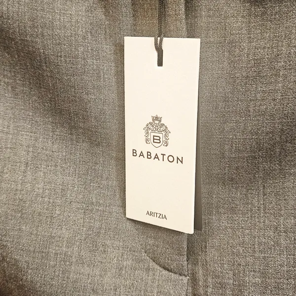 Aritzia Babaton Skirt - Image 4