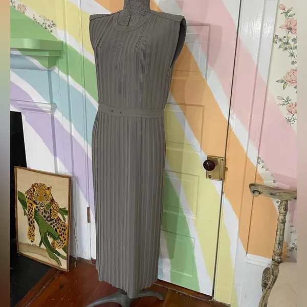 Club Monaco Fossil Green Micro Pleated Column Midi Dress Banded Waist Sz 00 💚🎀 - Image 5