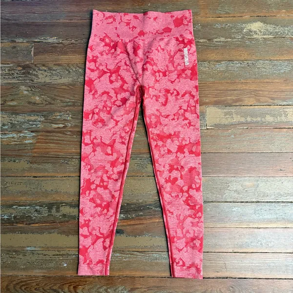 Gymshark Adapt Camo Seamless Leggings w Butt Scrunch in Red Camo ~ Size L 💚🍄 - Image 3