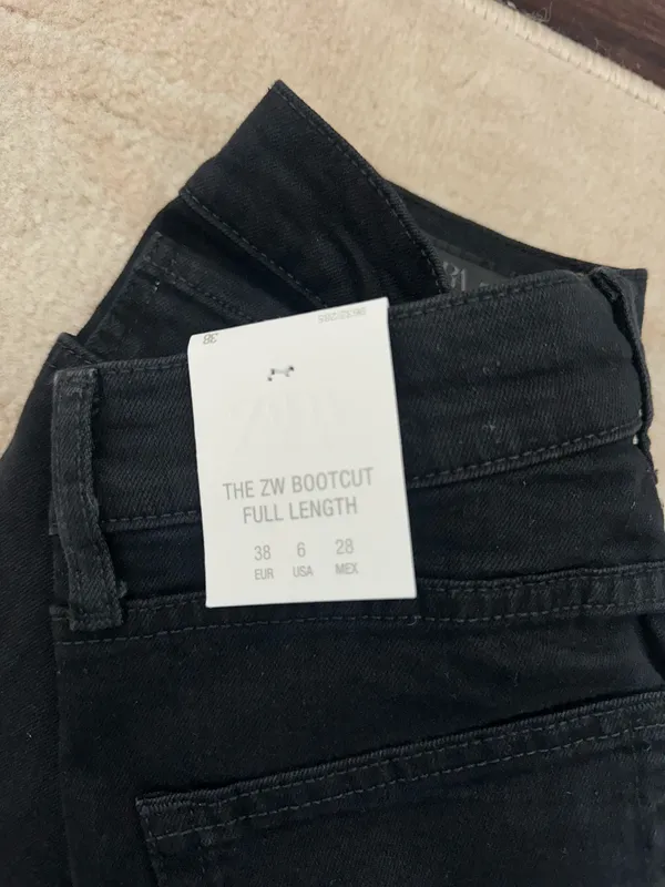 Zara Black Bootcut Leg - Slim Fit - Mid Rise Jeans - Image 11