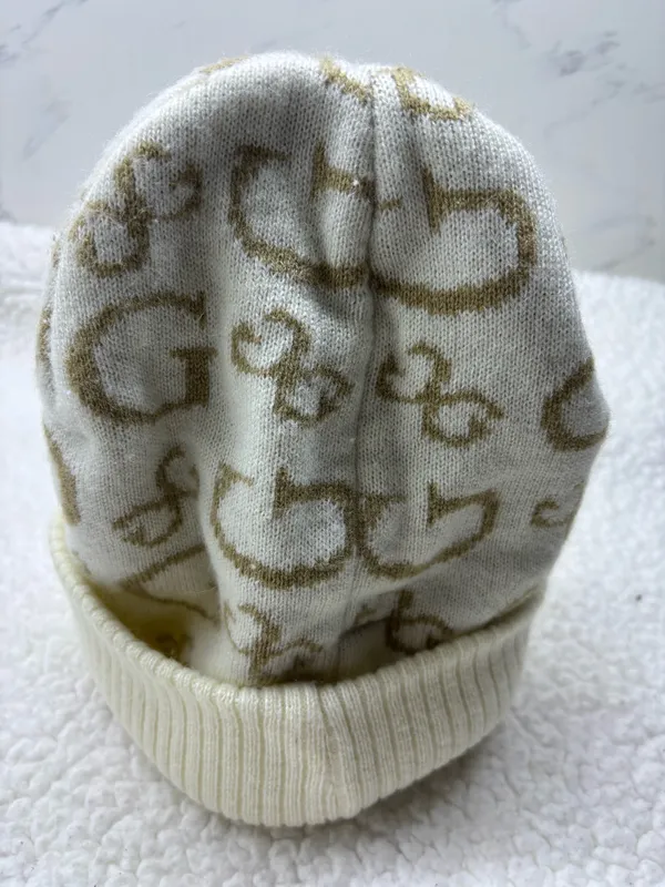 Guess Beanie Hat White Brown Logo Size S Winter Luxury Cozy block core - Image 3