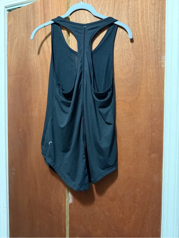 ZYIA Active Effortless Tank in Black - Image 4