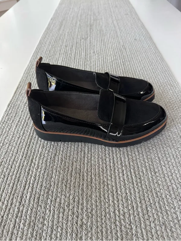 Dr. Scholl's Black Patent and Suede Platform Loafers Sz 7 - Image 3