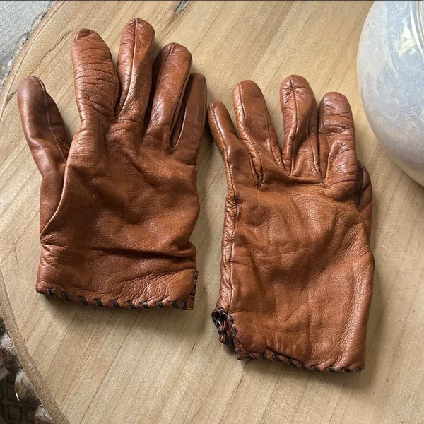 FRYE Vintage Chestnut Brown Leather Gloves Stitched Trimmed Hem - Image 9