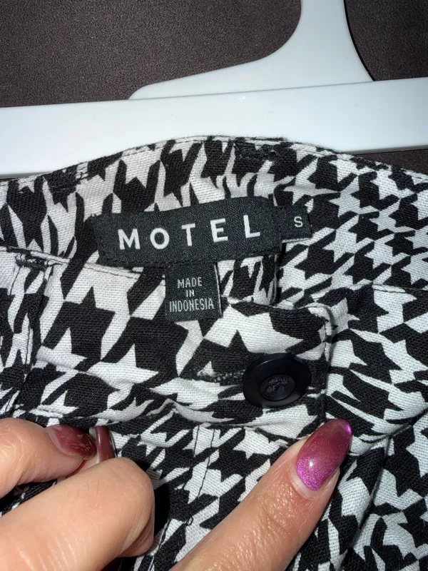 Motel Rocks Pants black and white- small - Image 4