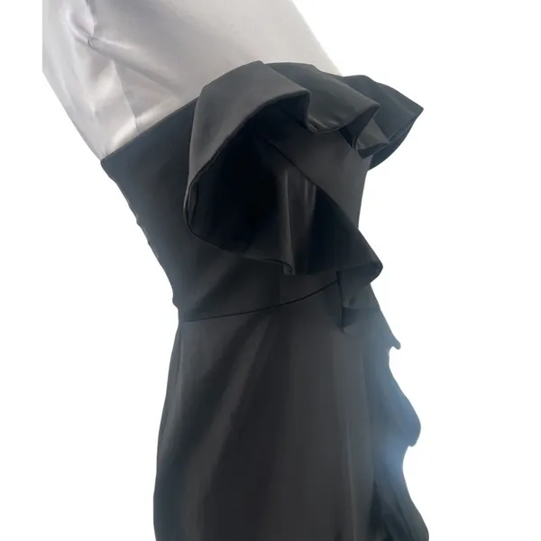 NWT NBD Luna Strapless Ruffled‎ Thigh Slit Gown in Black - Image 3