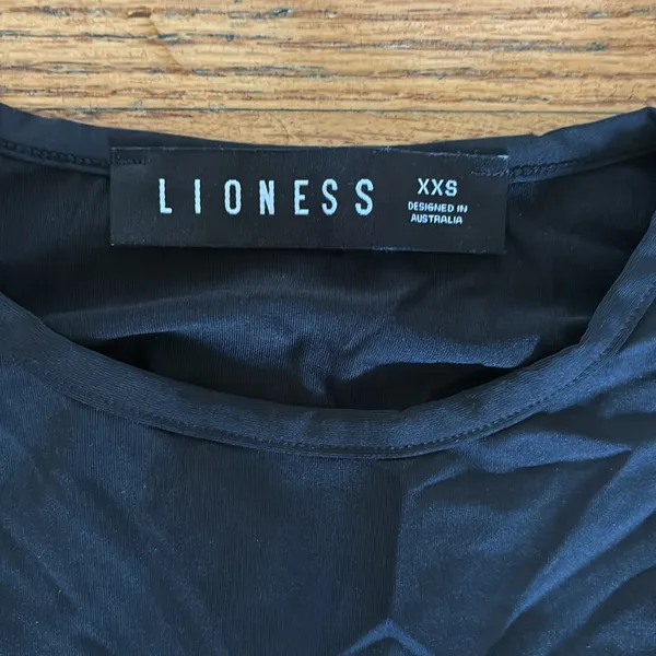 Lioness black top - Image 2