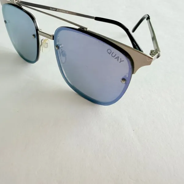 QUAY Private Eyes Silver/Violet Mirror Sunglasses Large Unisex - Image 4