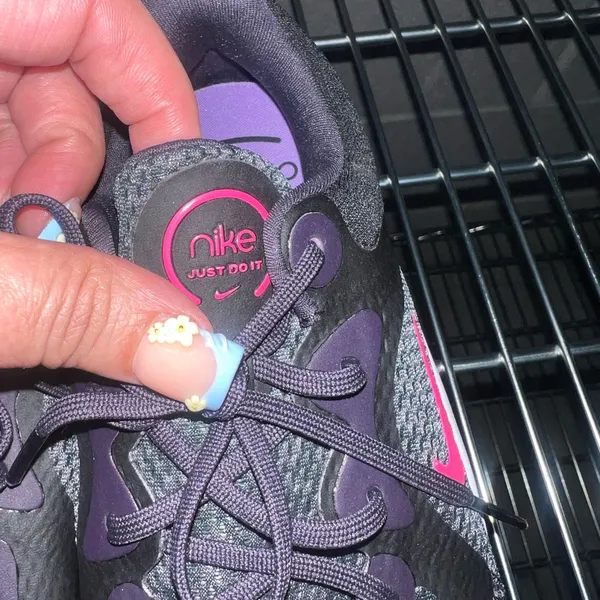 Nike Black and Pink Athletic Shoes‎ - Image 3